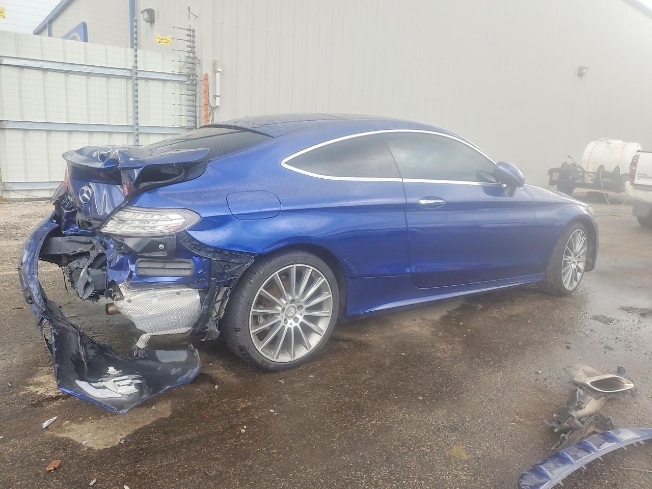 2017 Mercedes-Benz C 300 - zdjęcie 3