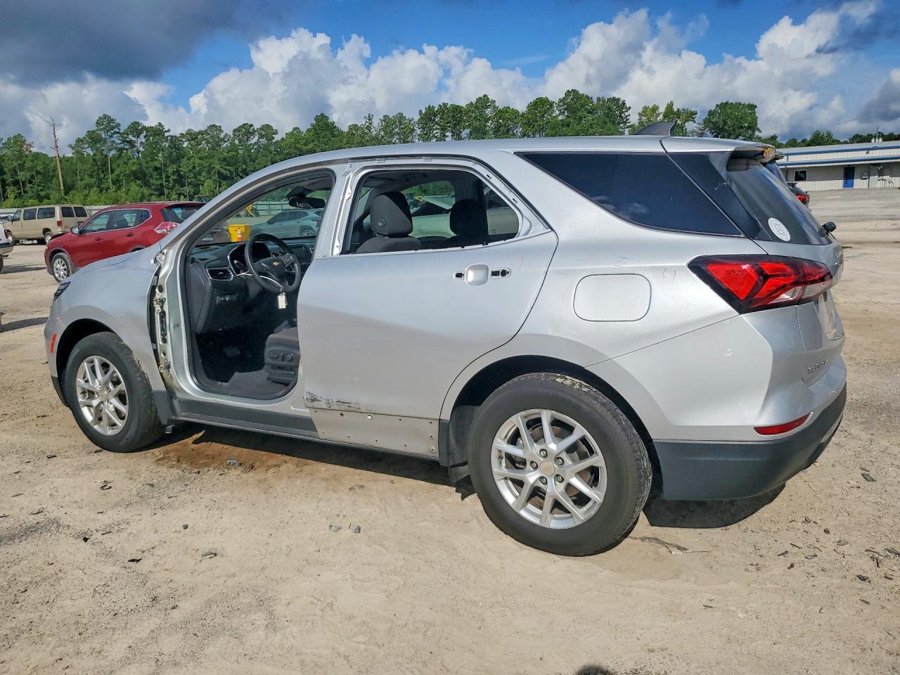 2022 Chevrolet Equinox Lt - zdjęcie 2