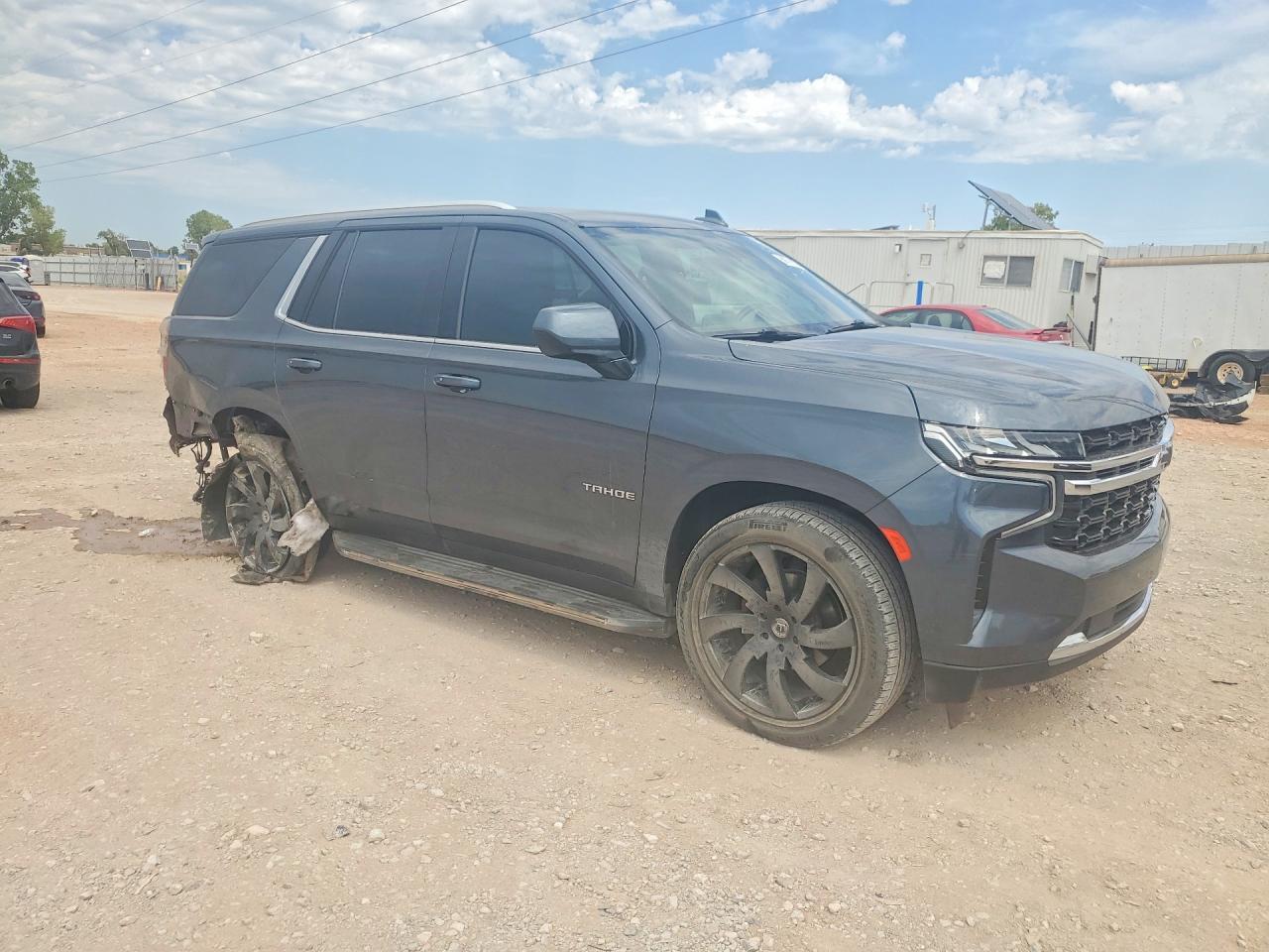 2021 Chevrolet Tahoe C1500 Ls - zdjęcie 4