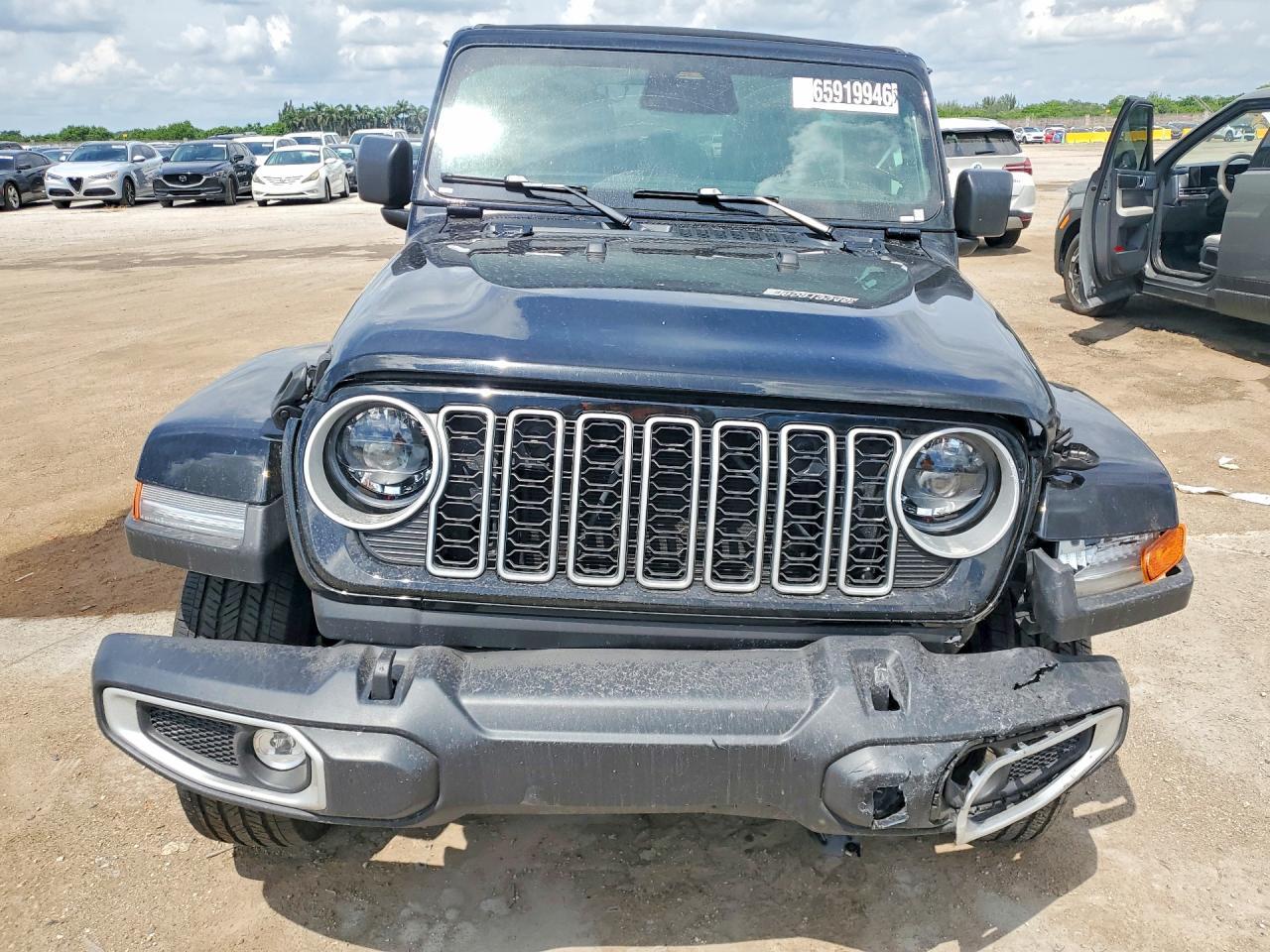 2026 Jeep Wrangler Sahara - zdjęcie 5
