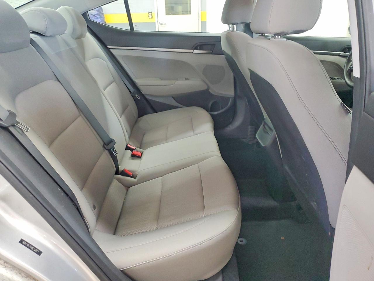 2017 Hyundai Elantra Se - zdjęcie 10