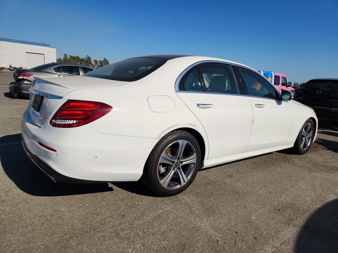 2019 Mercedes-Benz E 300 - zdjęcie 3