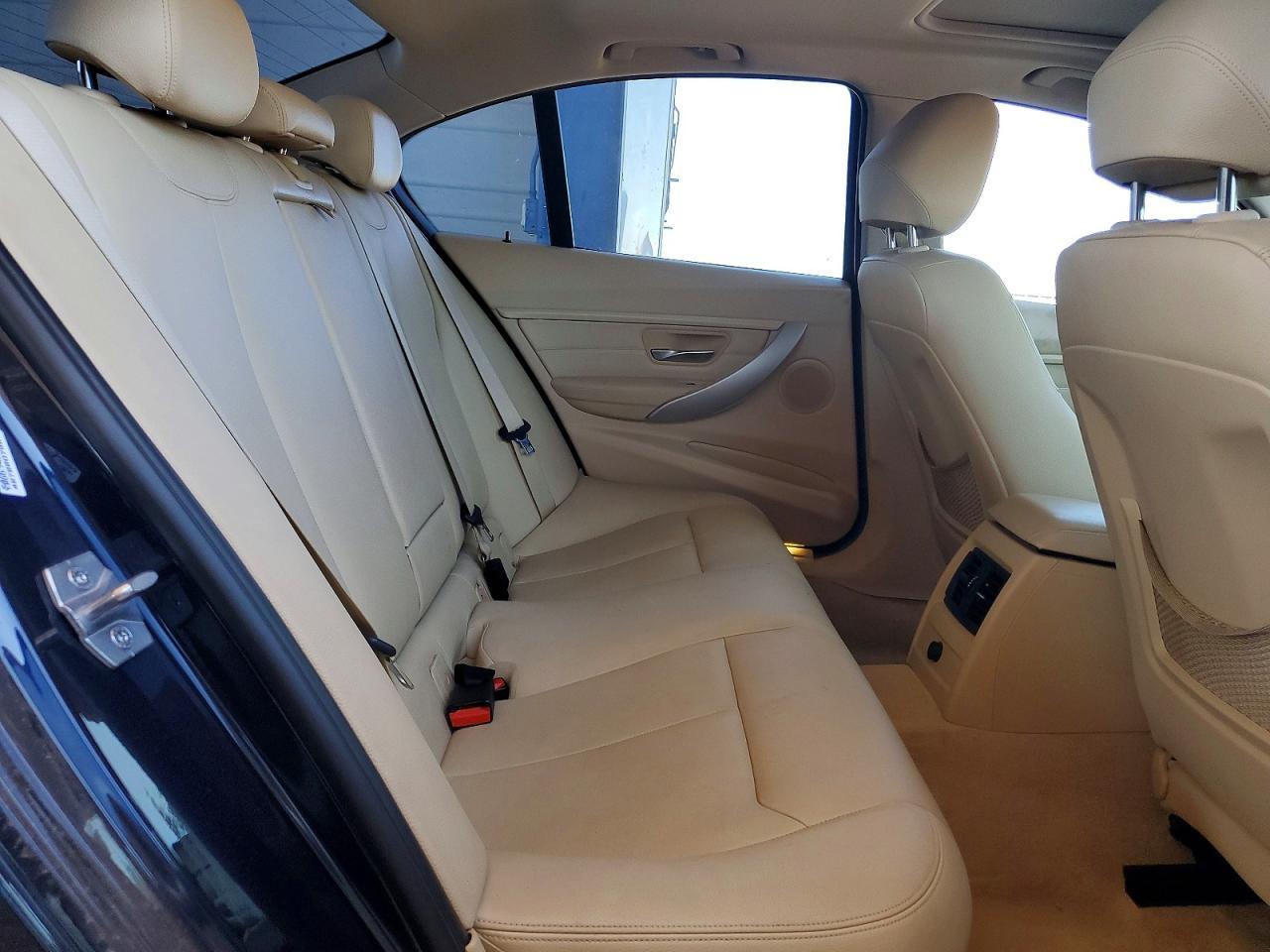 2013 BMW 328 I - zdjęcie 10