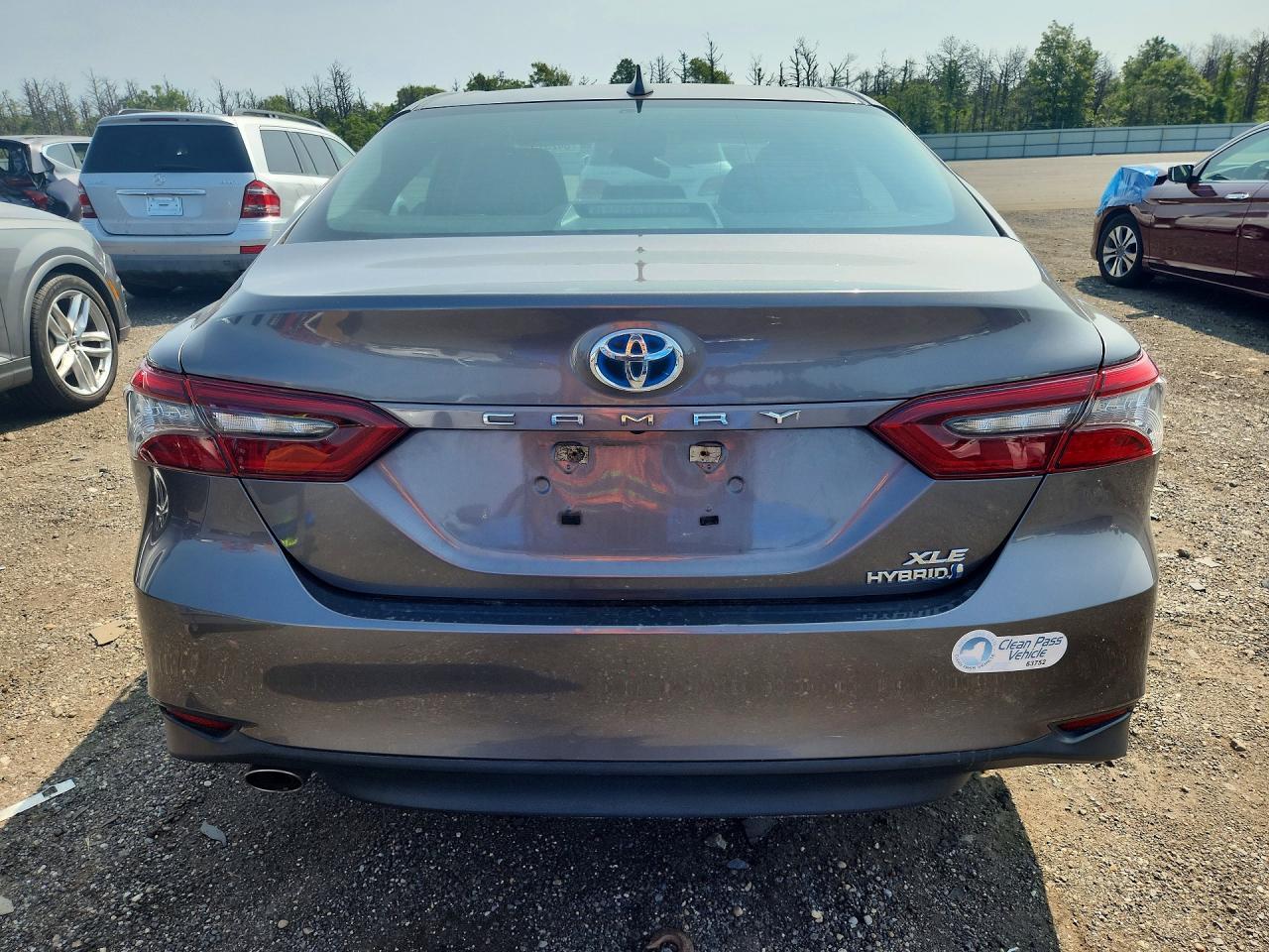 2021 Toyota Camry Xle - zdjęcie 6