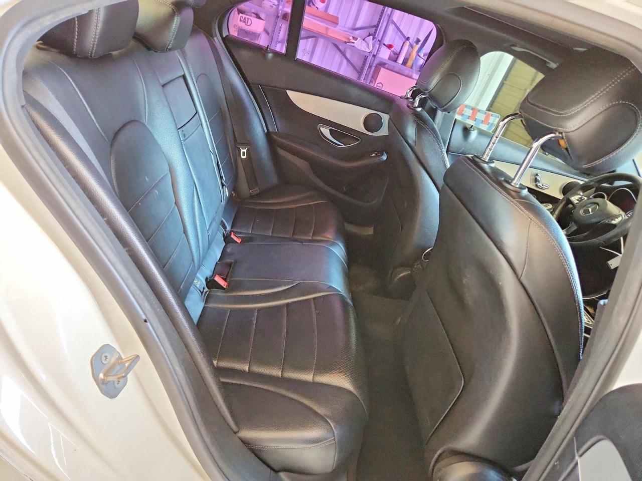 2018 Mercedes-Benz C 300 - zdjęcie 10