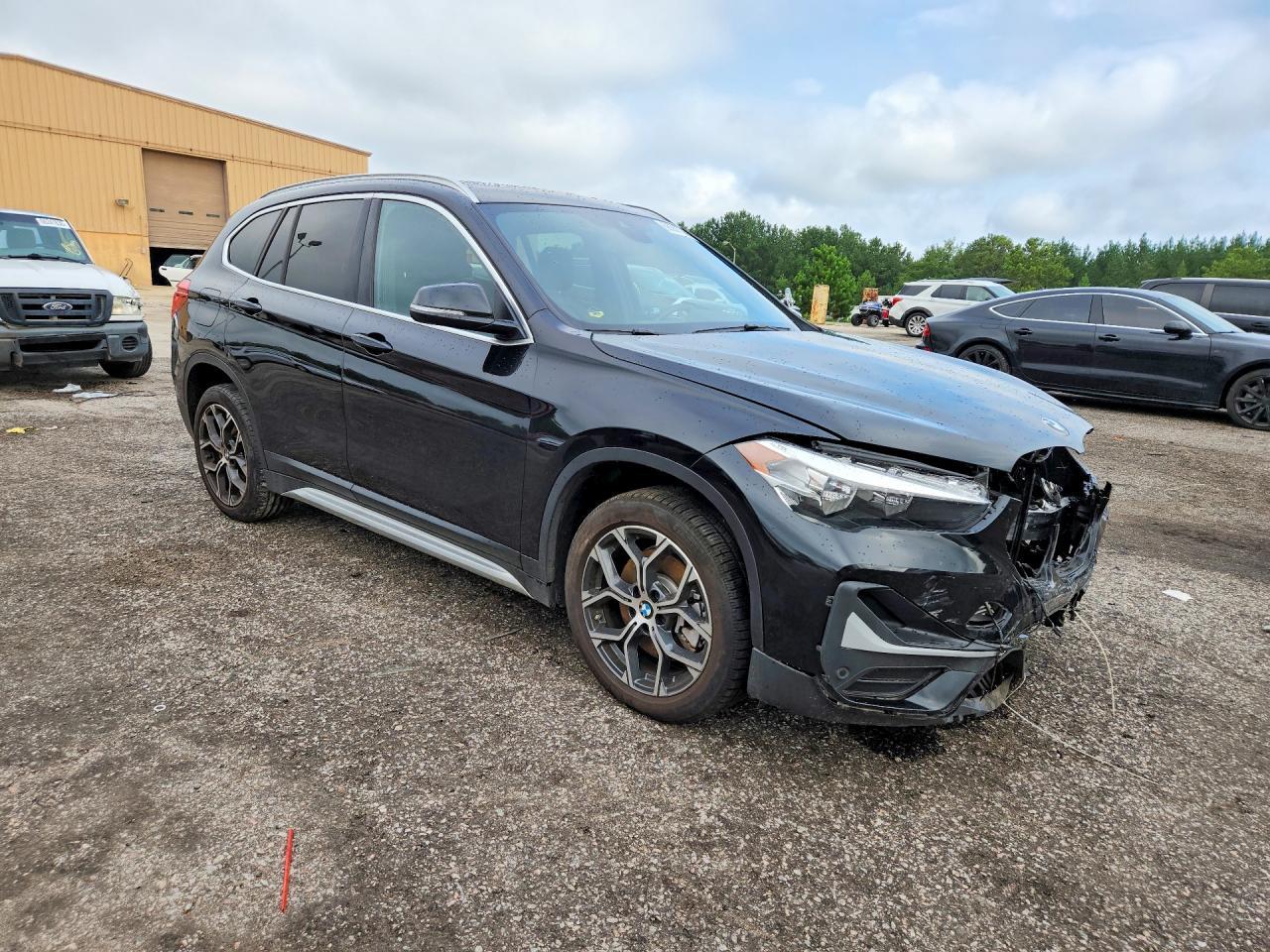 2022 BMW X1 xDrive28I - zdjęcie 4