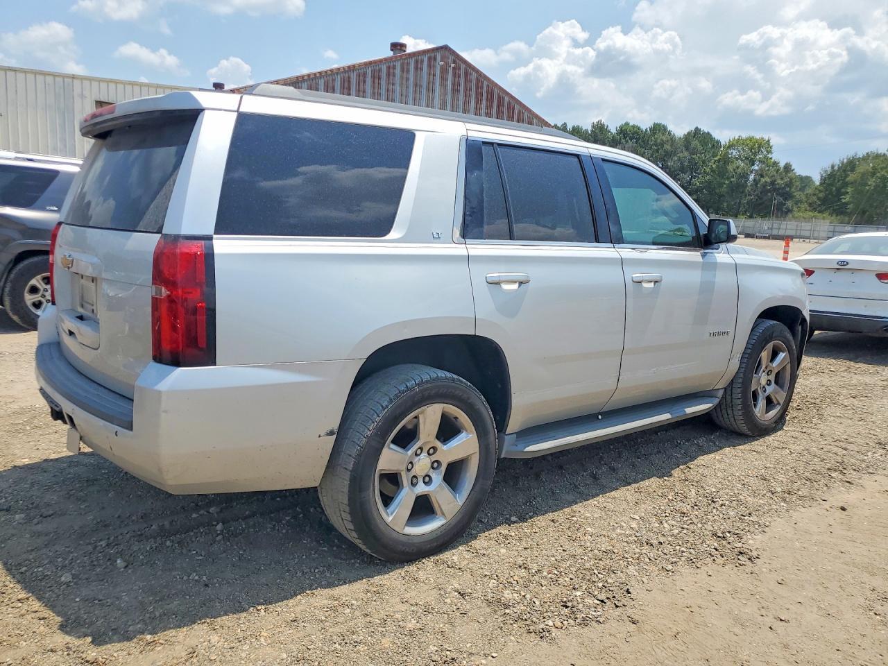 2015 Chevrolet Tahoe C1500 Lt - zdjęcie 3