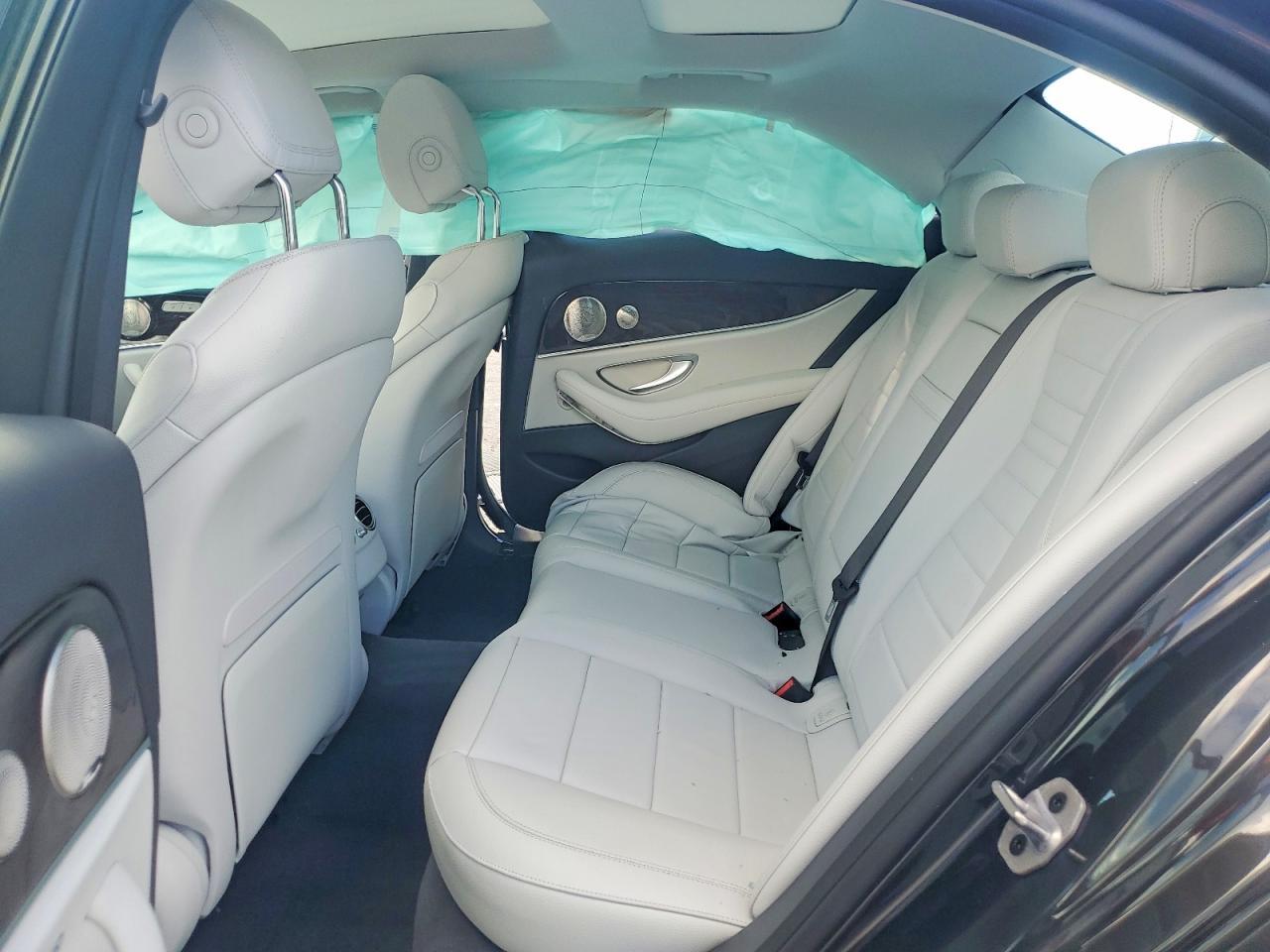2023 Mercedes-Benz E 350 - zdjęcie 10