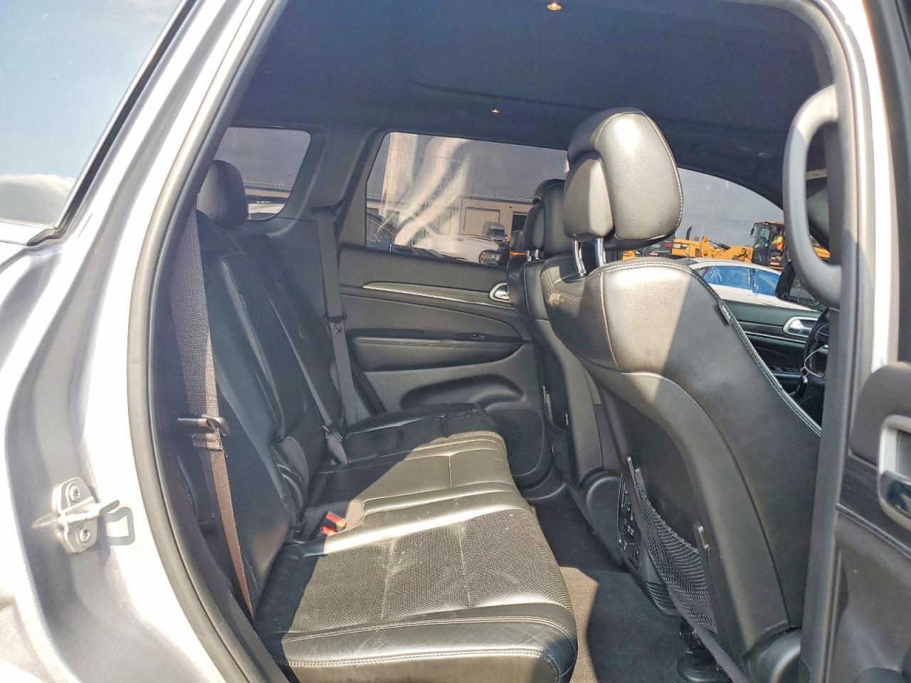 2019 Jeep Grand Cherokee Limited - zdjęcie 11