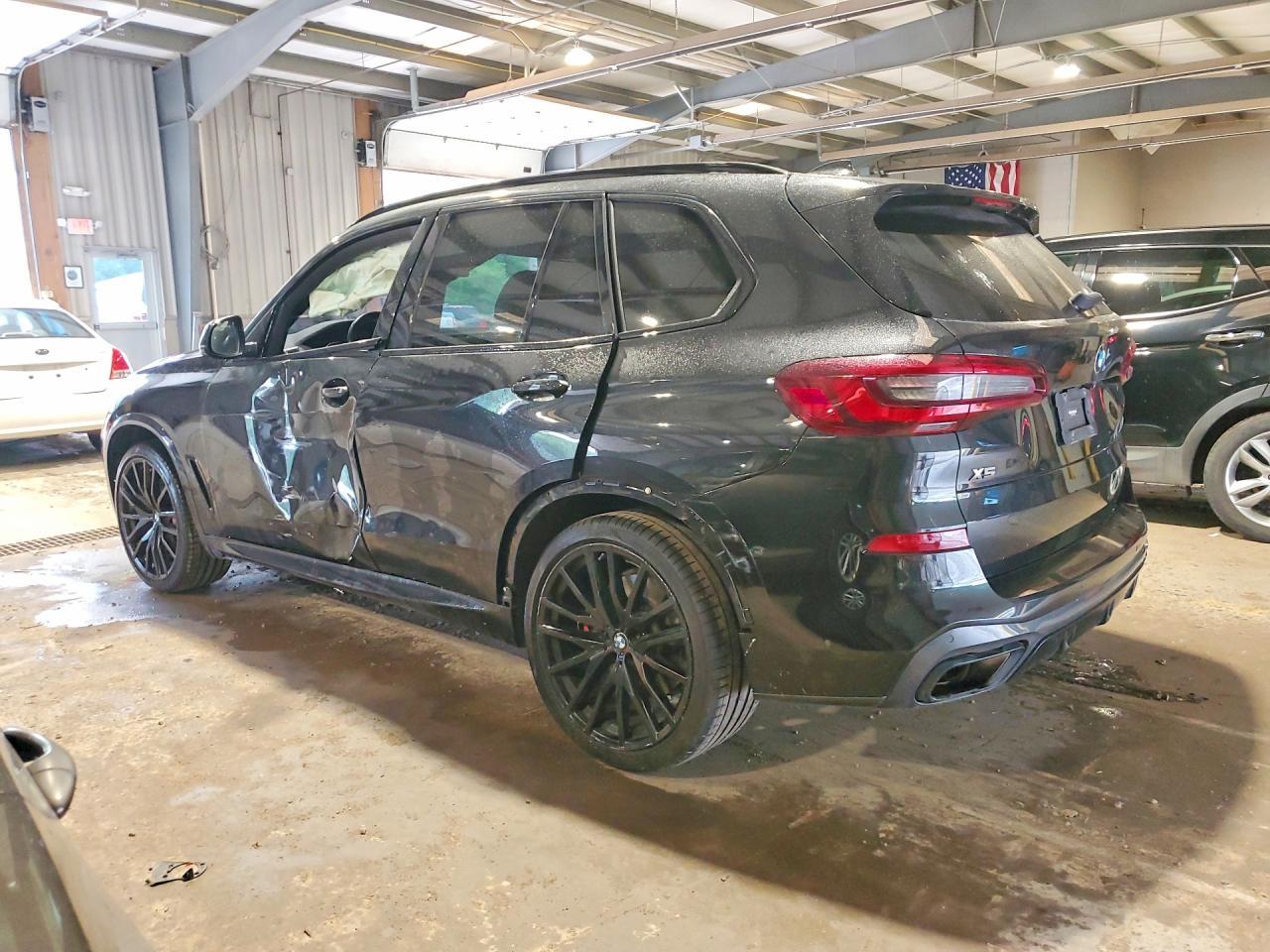 2022 BMW X5 M50I - zdjęcie 2