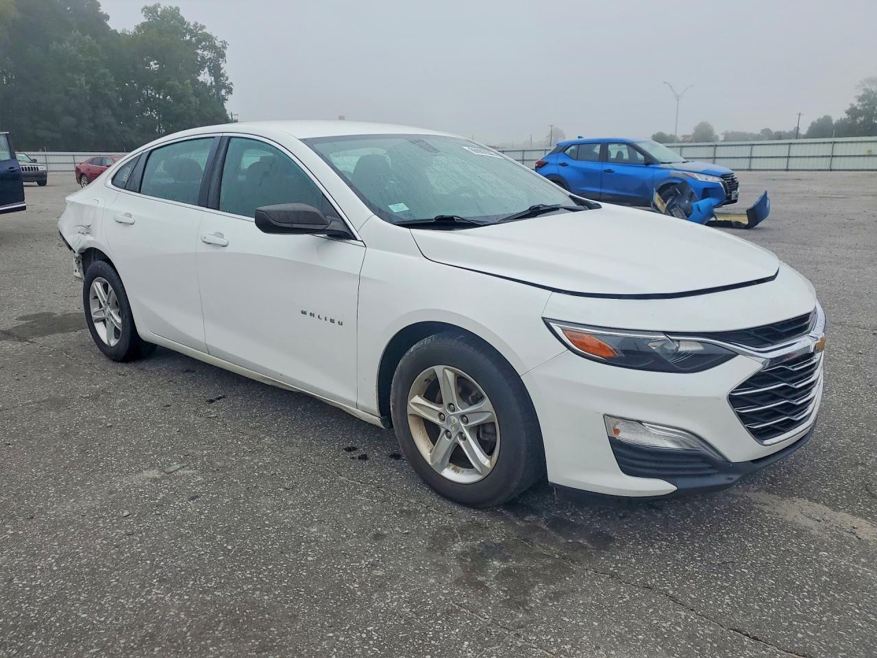 2020 Chevrolet Malibu Ls - zdjęcie 4