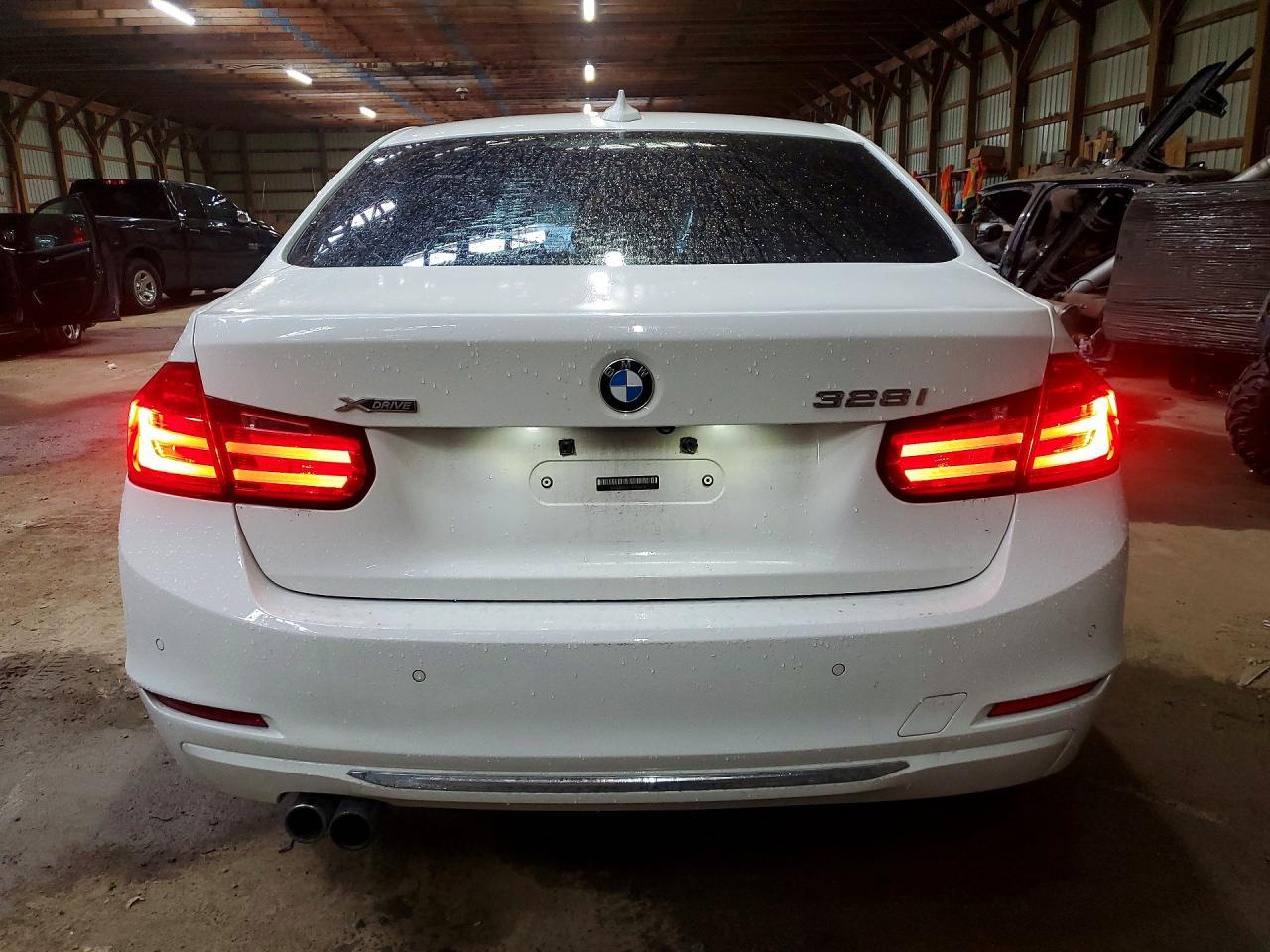 2015 BMW 328 Xi - zdjęcie 6
