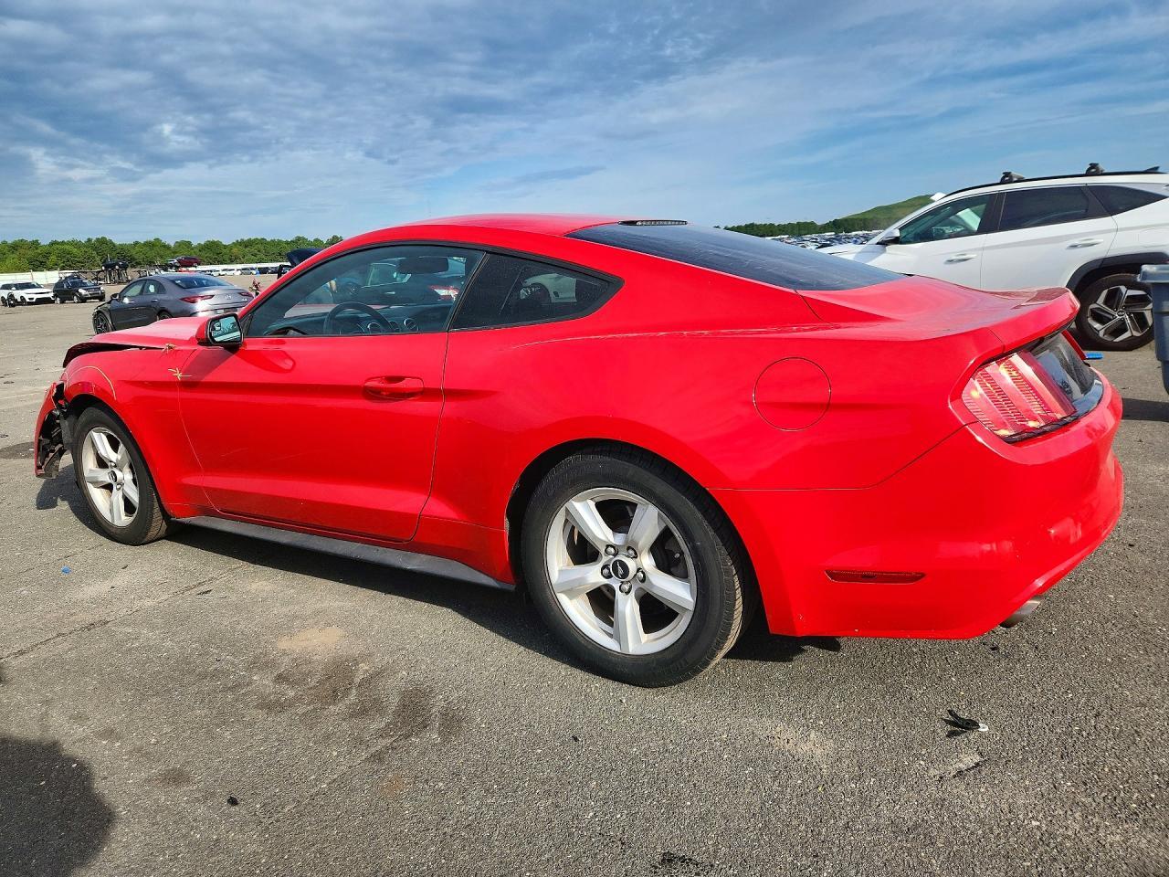 2017 Ford Mustang V6 Coupe - zdjęcie 2
