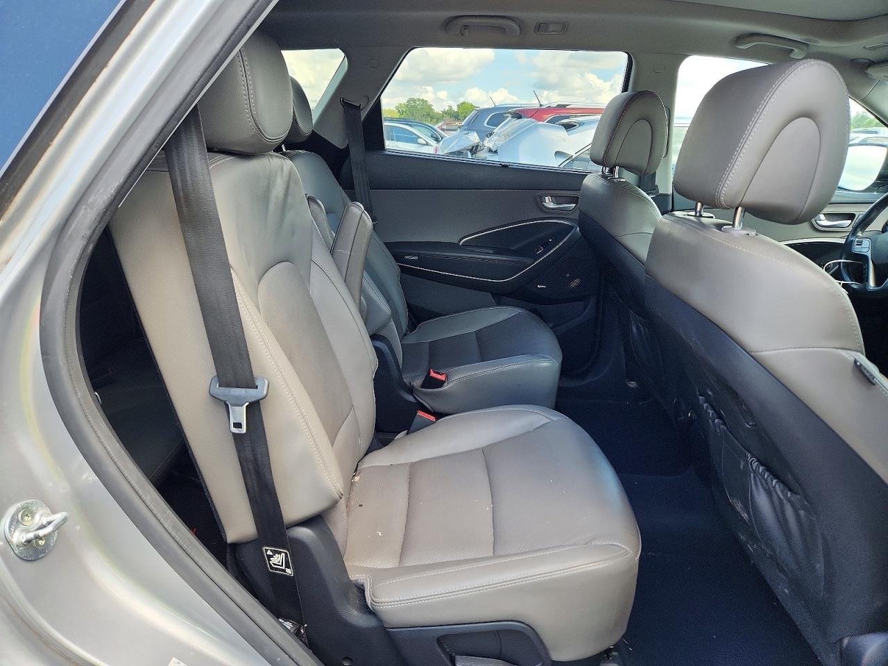 2016 Hyundai Santa Fe Limited - zdjęcie 11