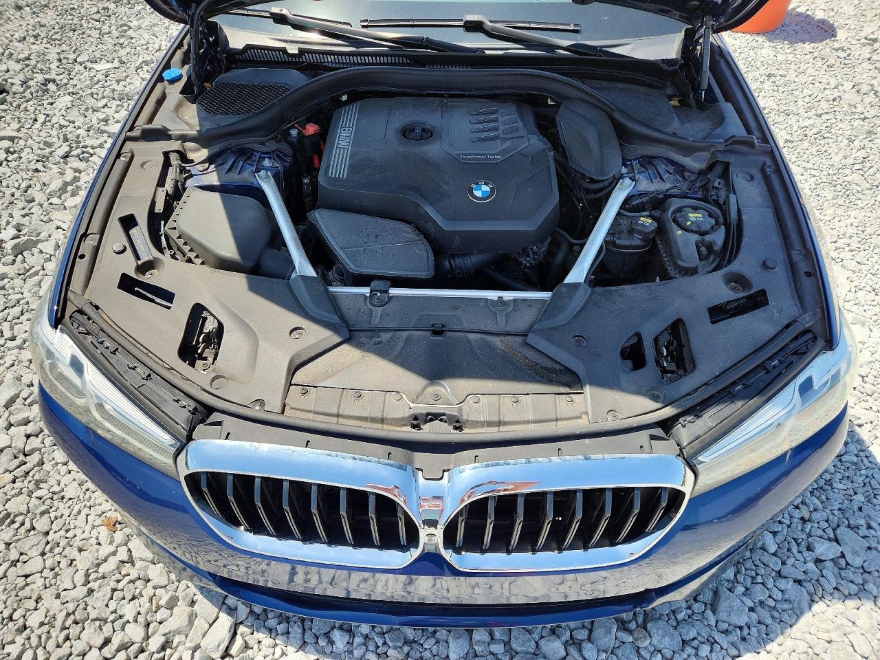 2021 BMW 530 I - zdjęcie 11
