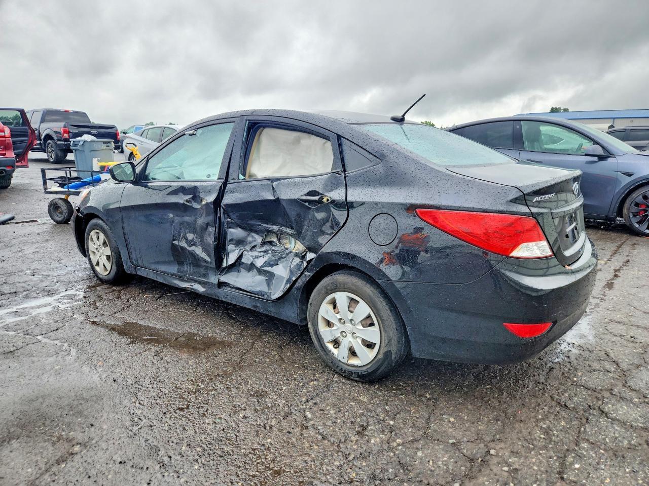 2013 Hyundai Accent Gls - zdjęcie 2