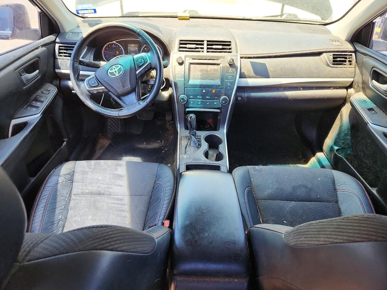 2016 Toyota Camry Se - zdjęcie 8