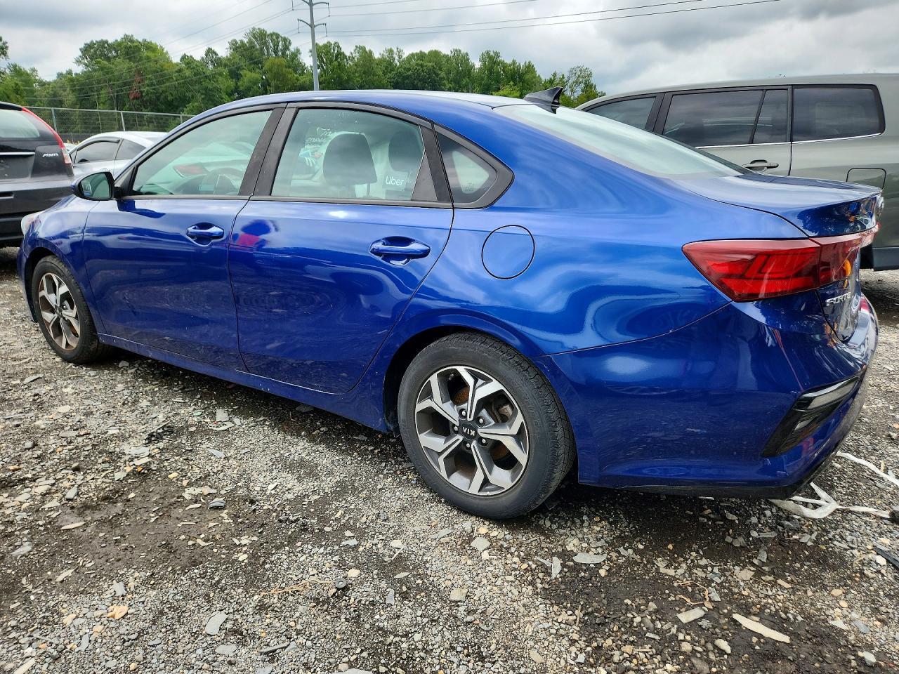2019 Kia Forte Lxs - zdjęcie 2