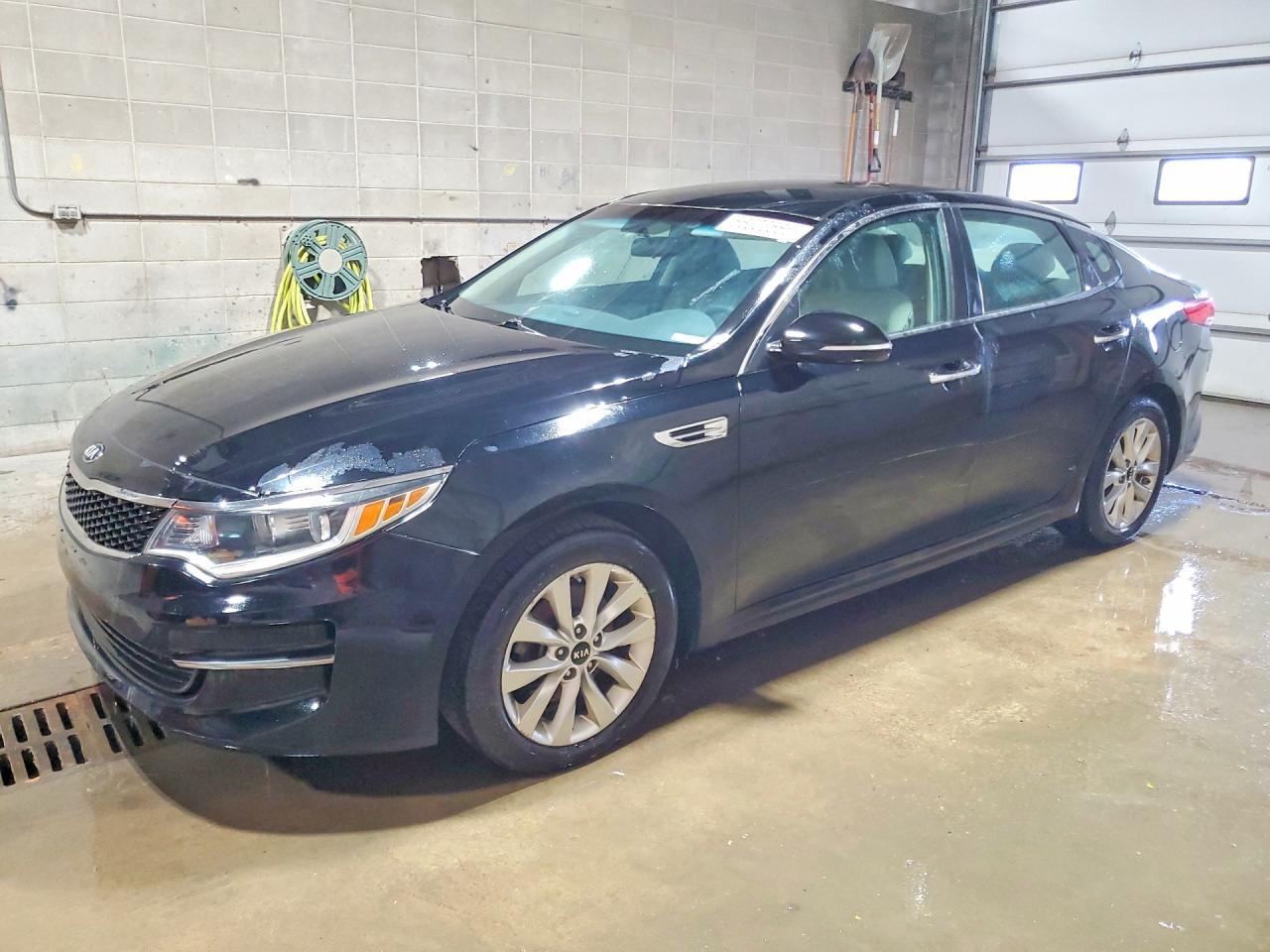 2016 Kia Optima Lx - zdjęcie główne
