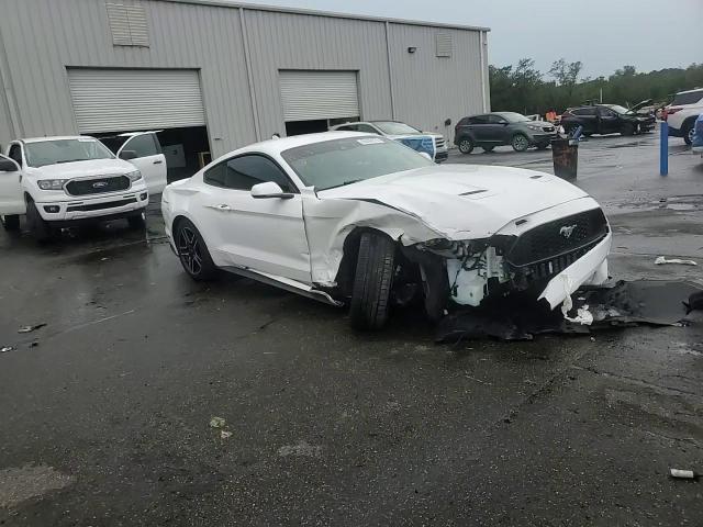 2021 Ford Mustang - zdjęcie 13