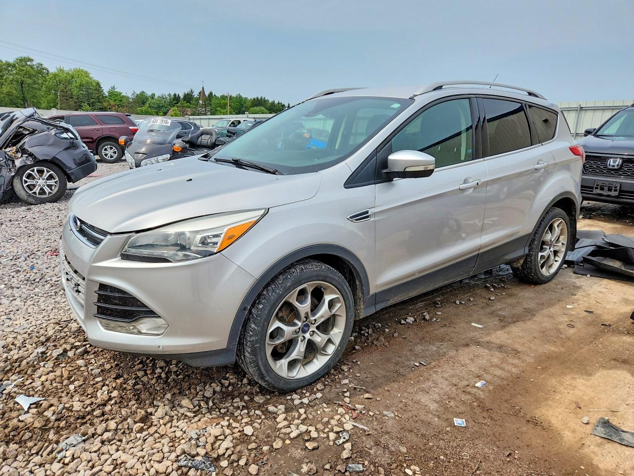 2016 Ford Escape Titanium - zdjęcie główne