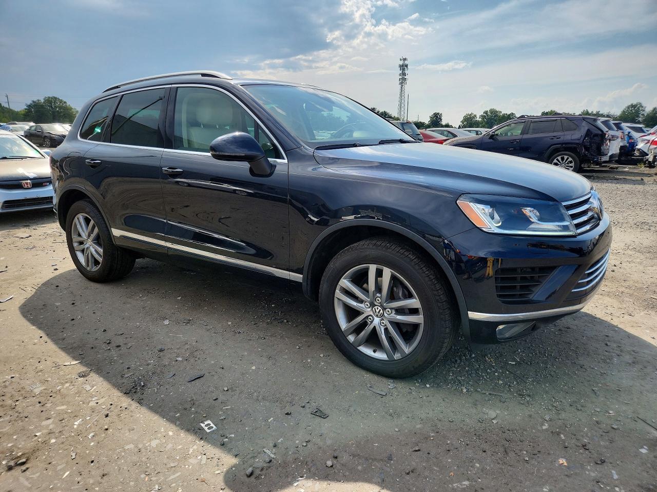 2015 Volkswagen Touareg V6 - zdjęcie 4