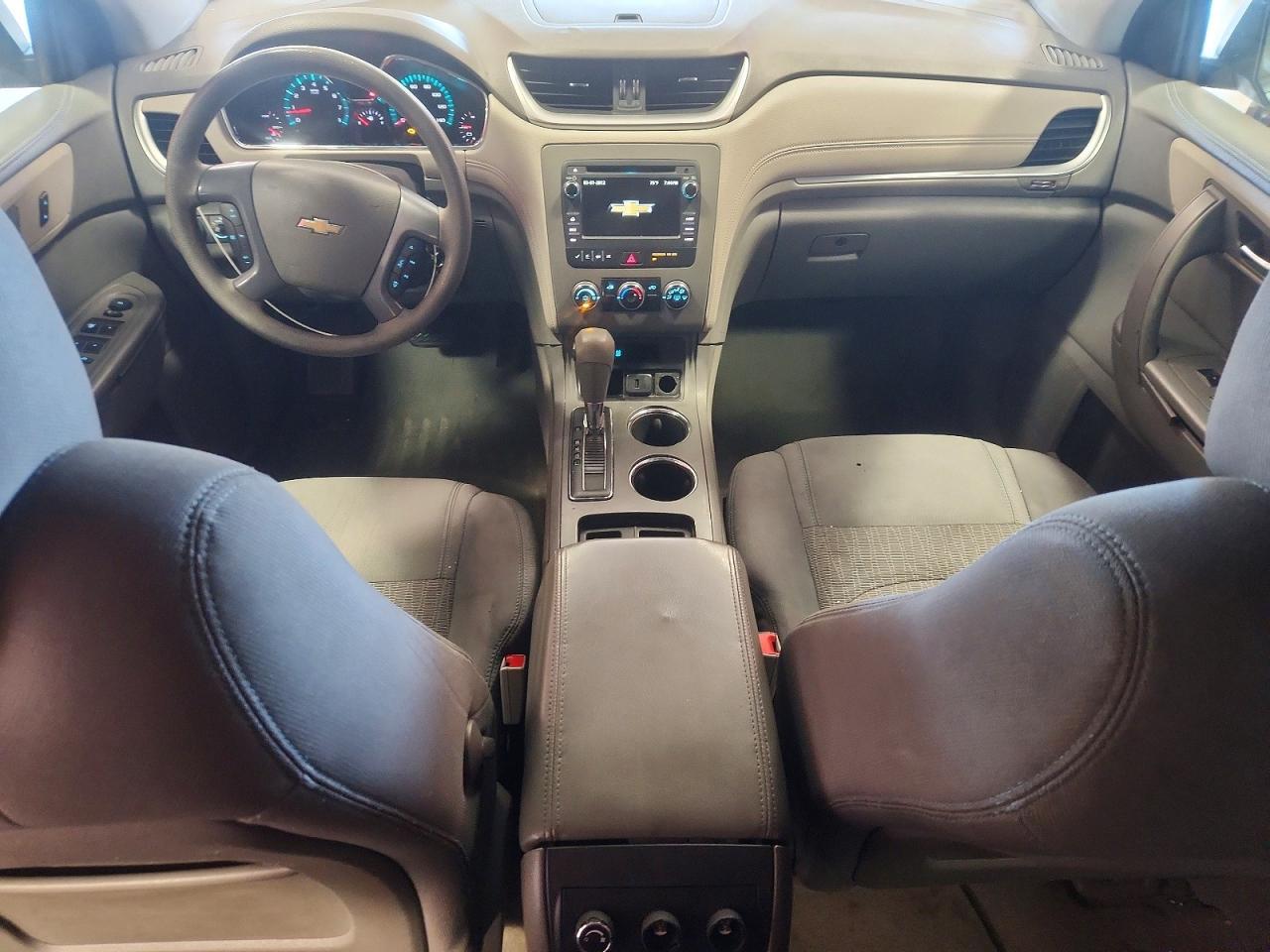 2017 Chevrolet Traverse Ls - zdjęcie 8