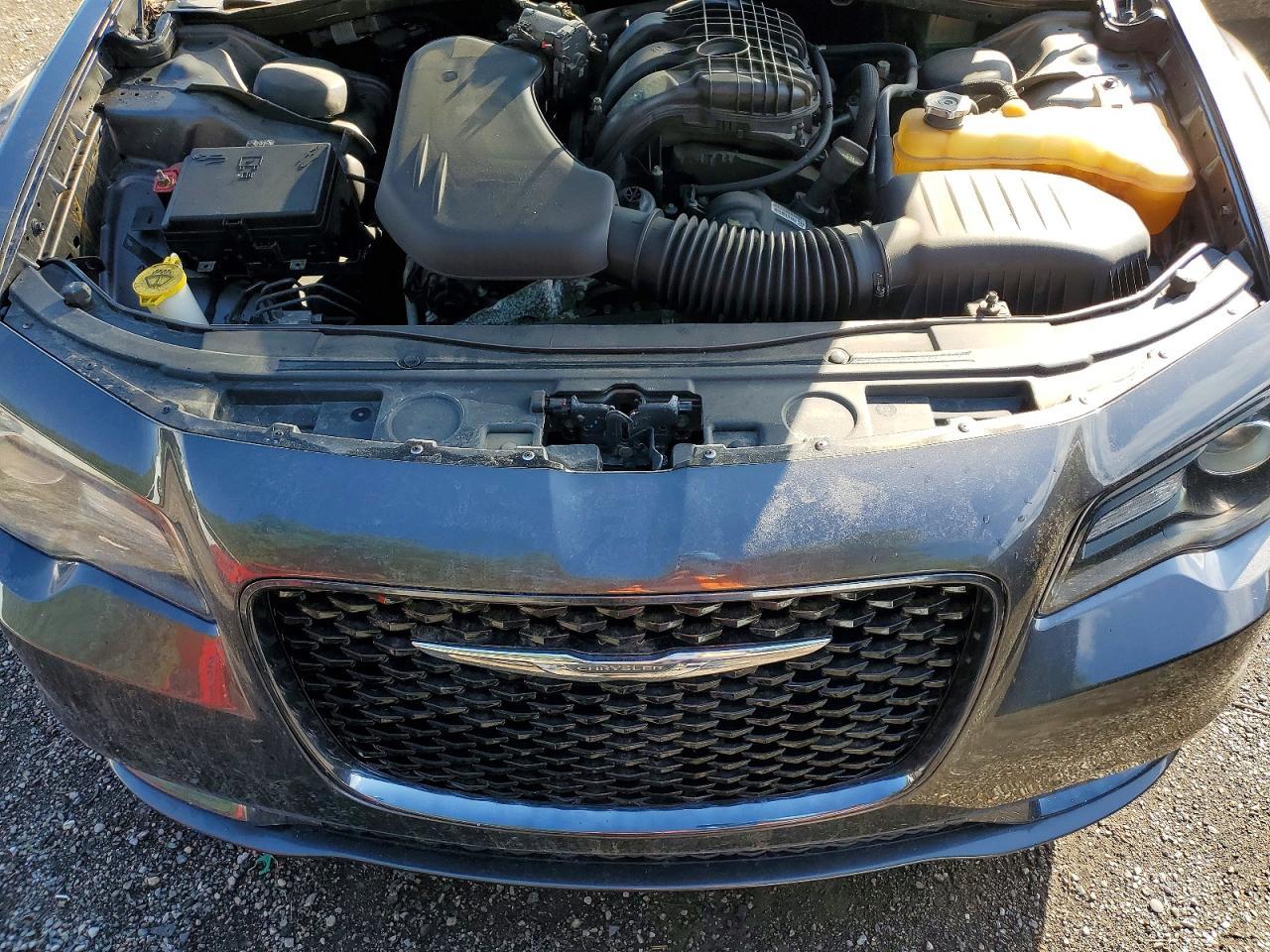 2018 Chrysler 300 S - zdjęcie 11