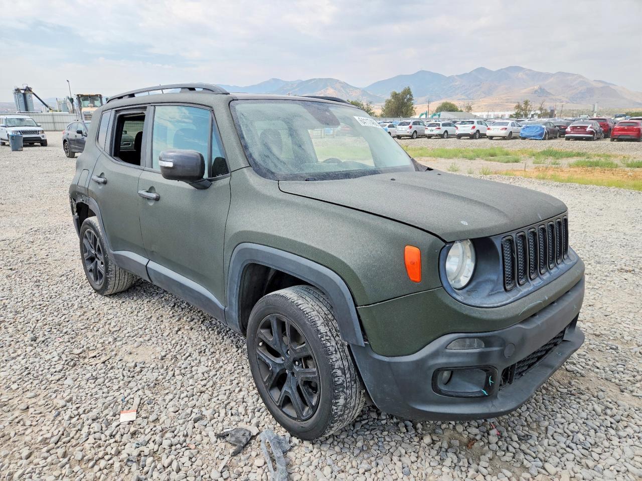 2016 Jeep Renegade Latitude - zdjęcie 4