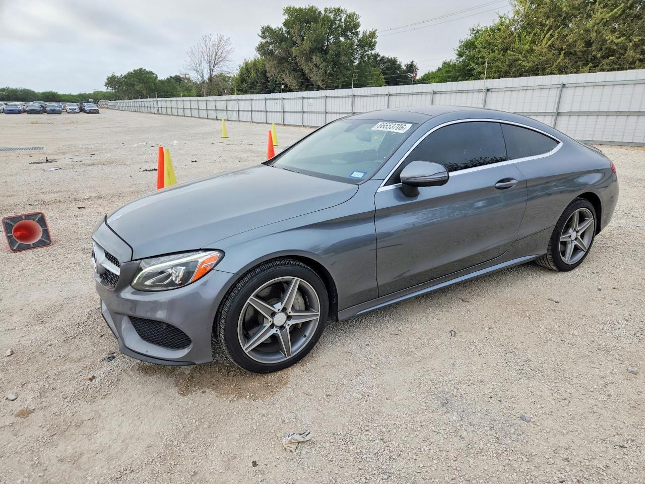 2017 Mercedes-Benz C 300 4Matic - zdjęcie główne