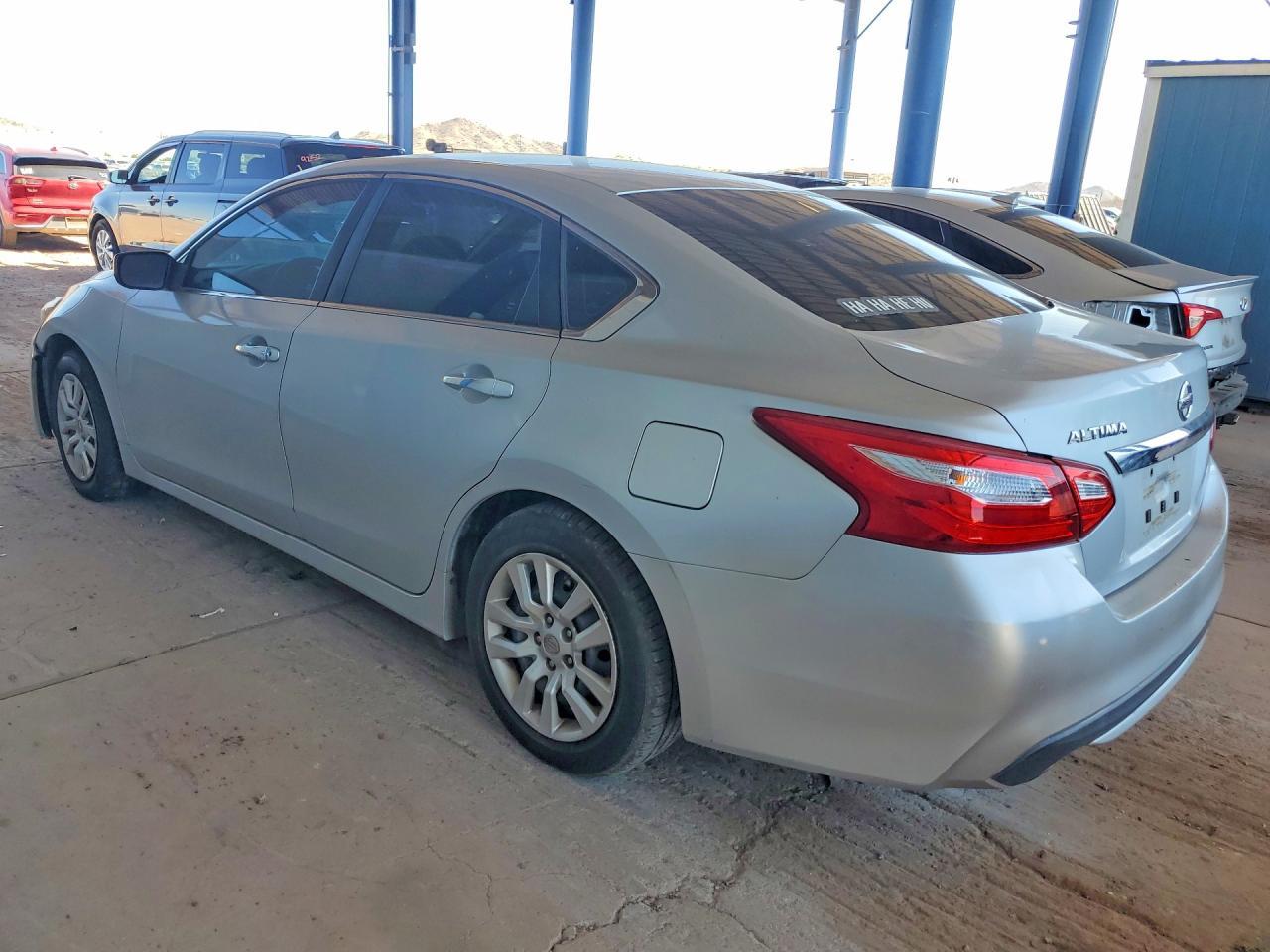 2016 Nissan Altima 2.5 S - zdjęcie 2