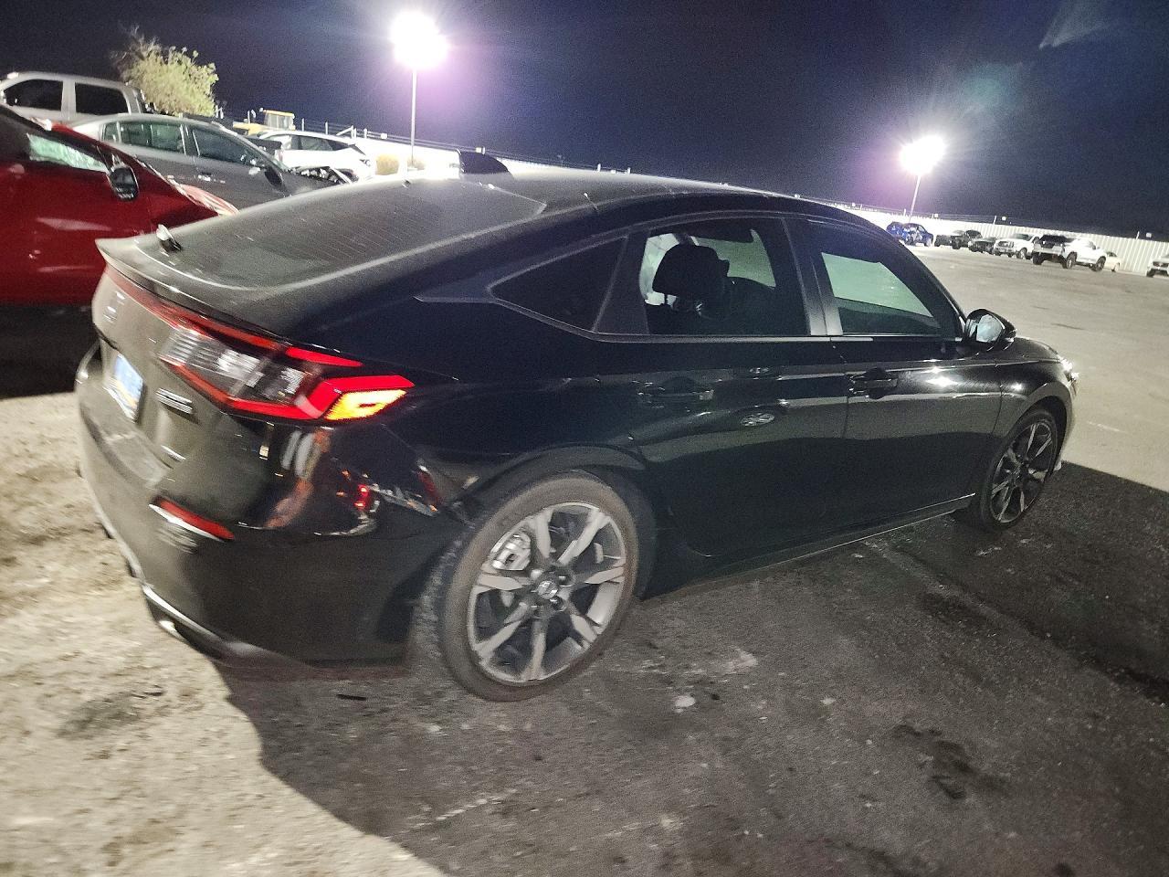 2025 Honda Civic Sport Touring - zdjęcie 3