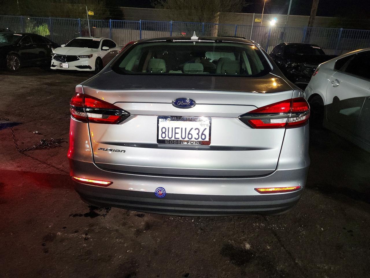 2020 Ford Fusion S - zdjęcie 6