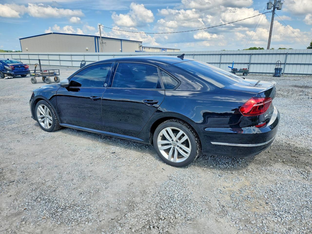 2019 Volkswagen Passat Wolfsburg - zdjęcie 2