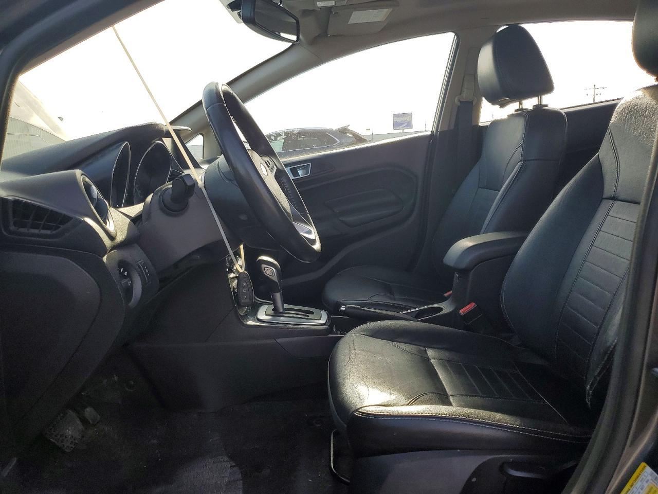 2015 Ford Fiesta Titanium - zdjęcie 7