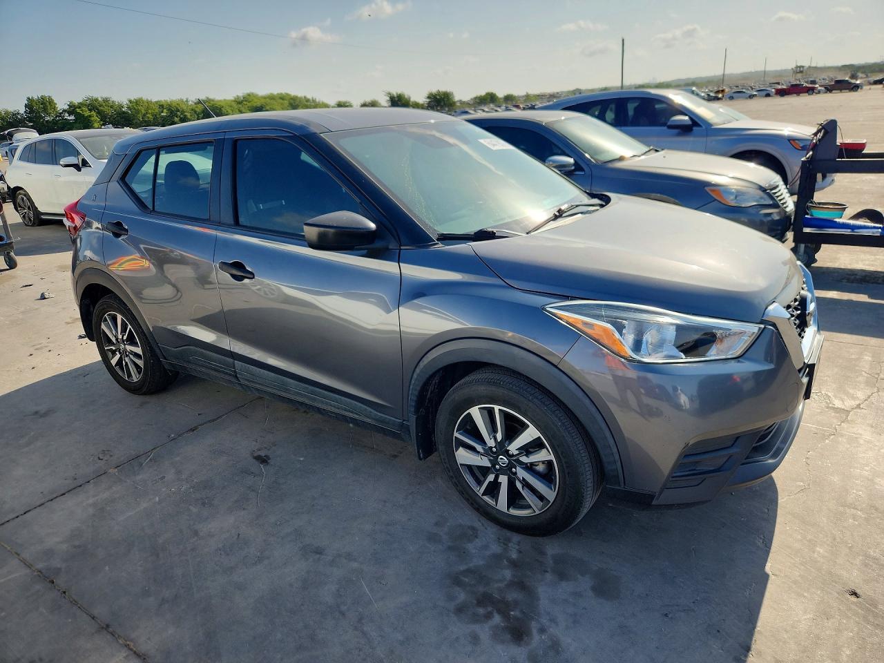 2020 Nissan Kicks S - zdjęcie 4