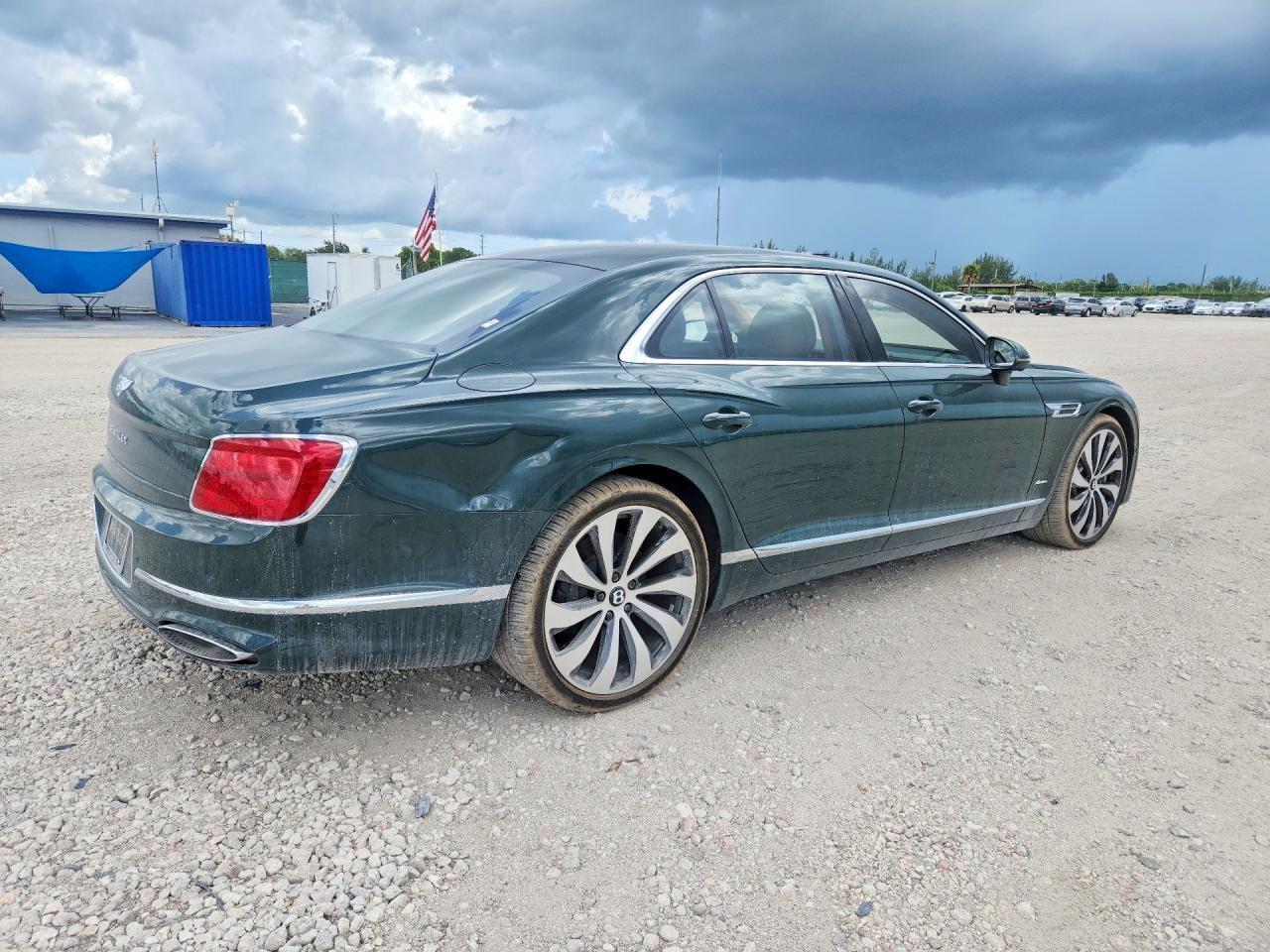 2026 Bentley Flying Spur - zdjęcie 3