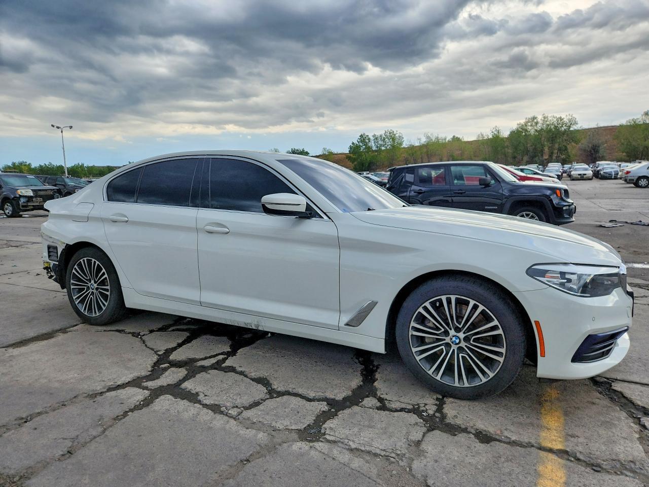 2019 BMW Seria 5 530i - zdjęcie 4