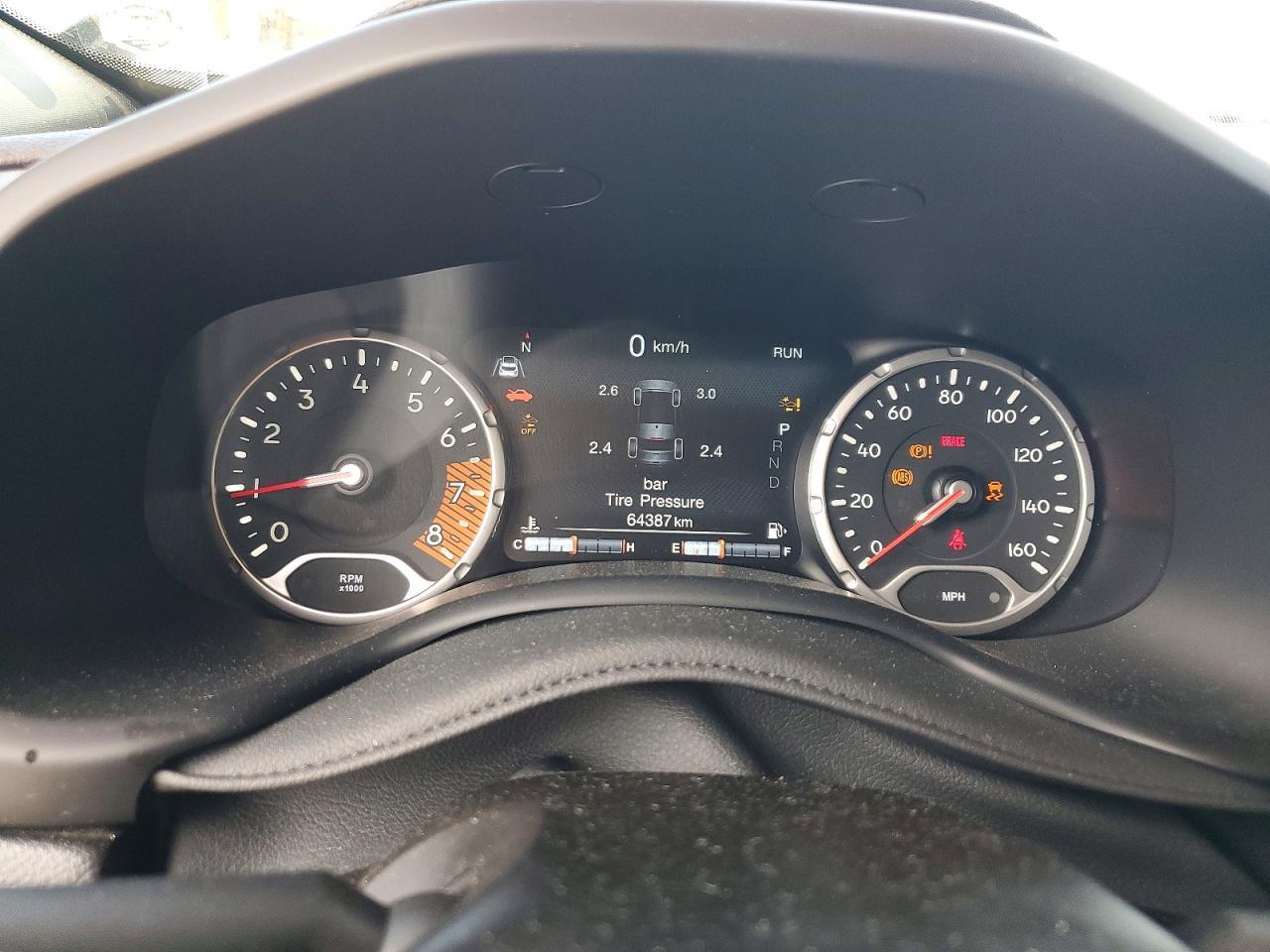 2022 Jeep Renegade Latitude - zdjęcie 9