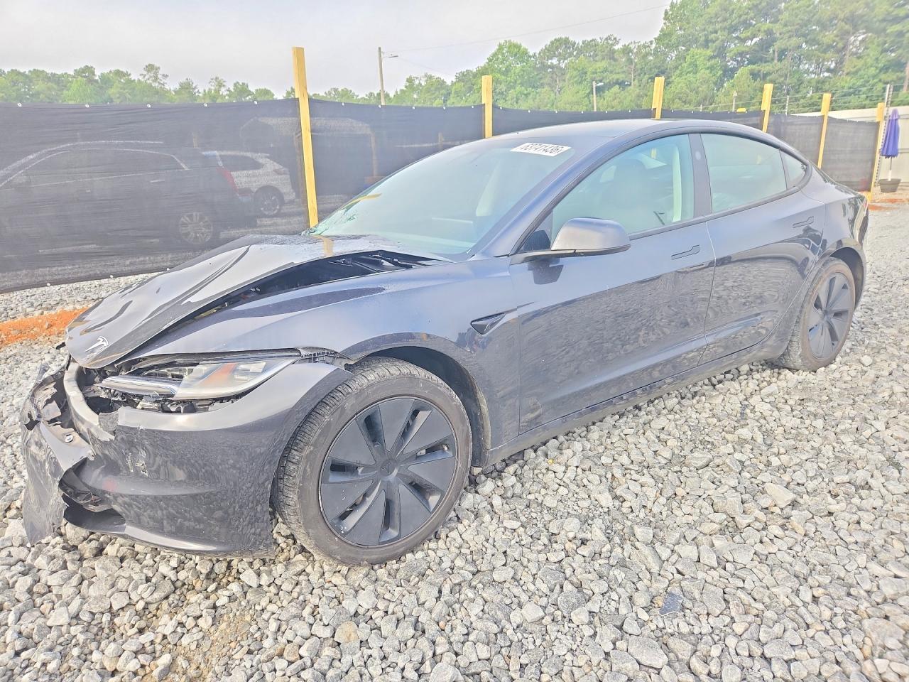 2024 Tesla Model 3 - zdjęcie główne