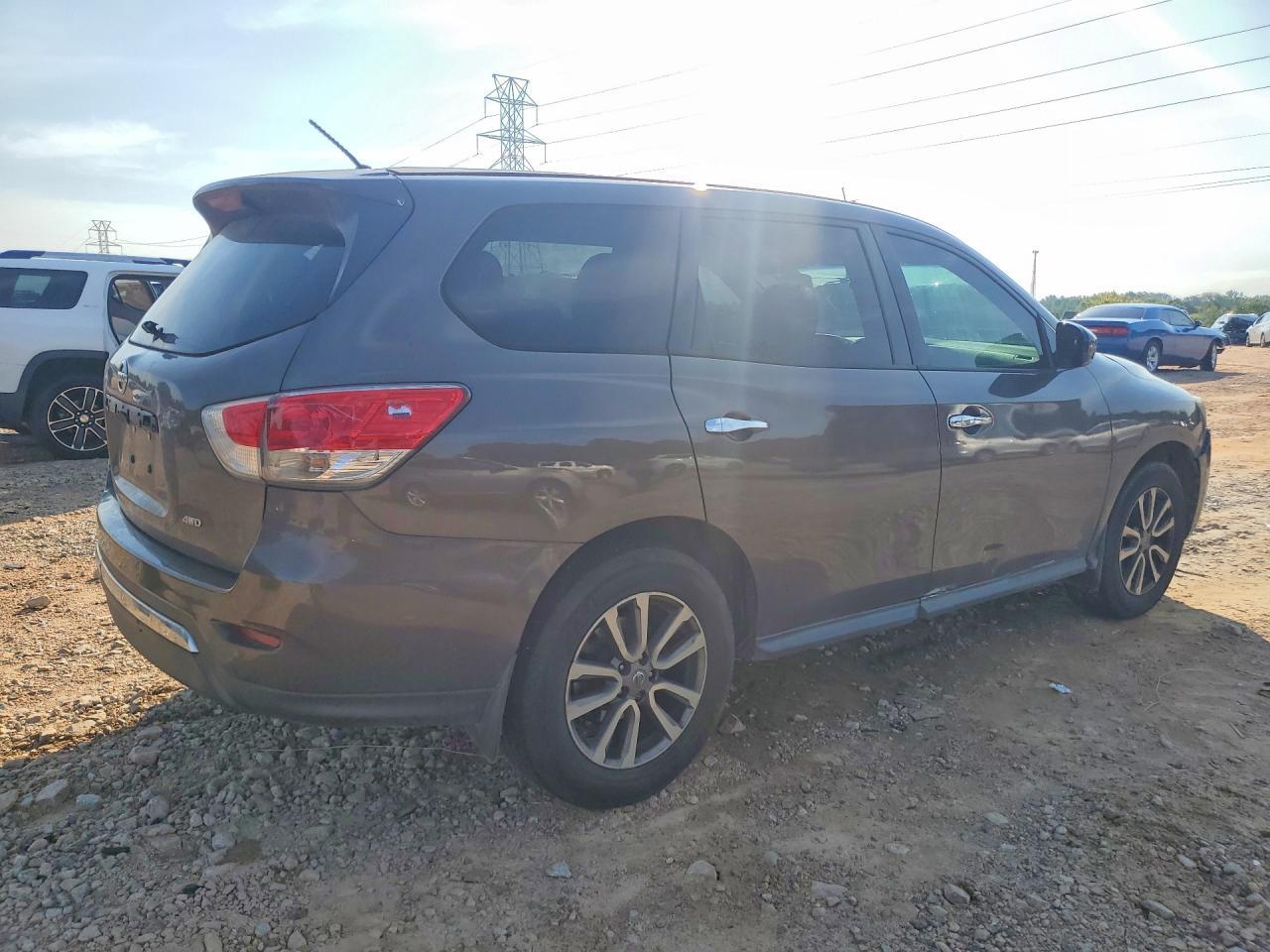 2015 Nissan Pathfinder S - zdjęcie 3