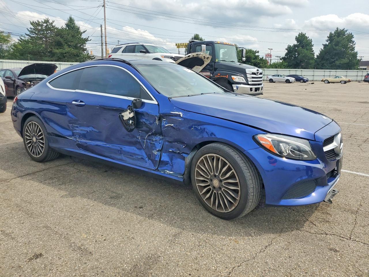 2017 Mercedes-Benz C 300 4Matic - zdjęcie 4