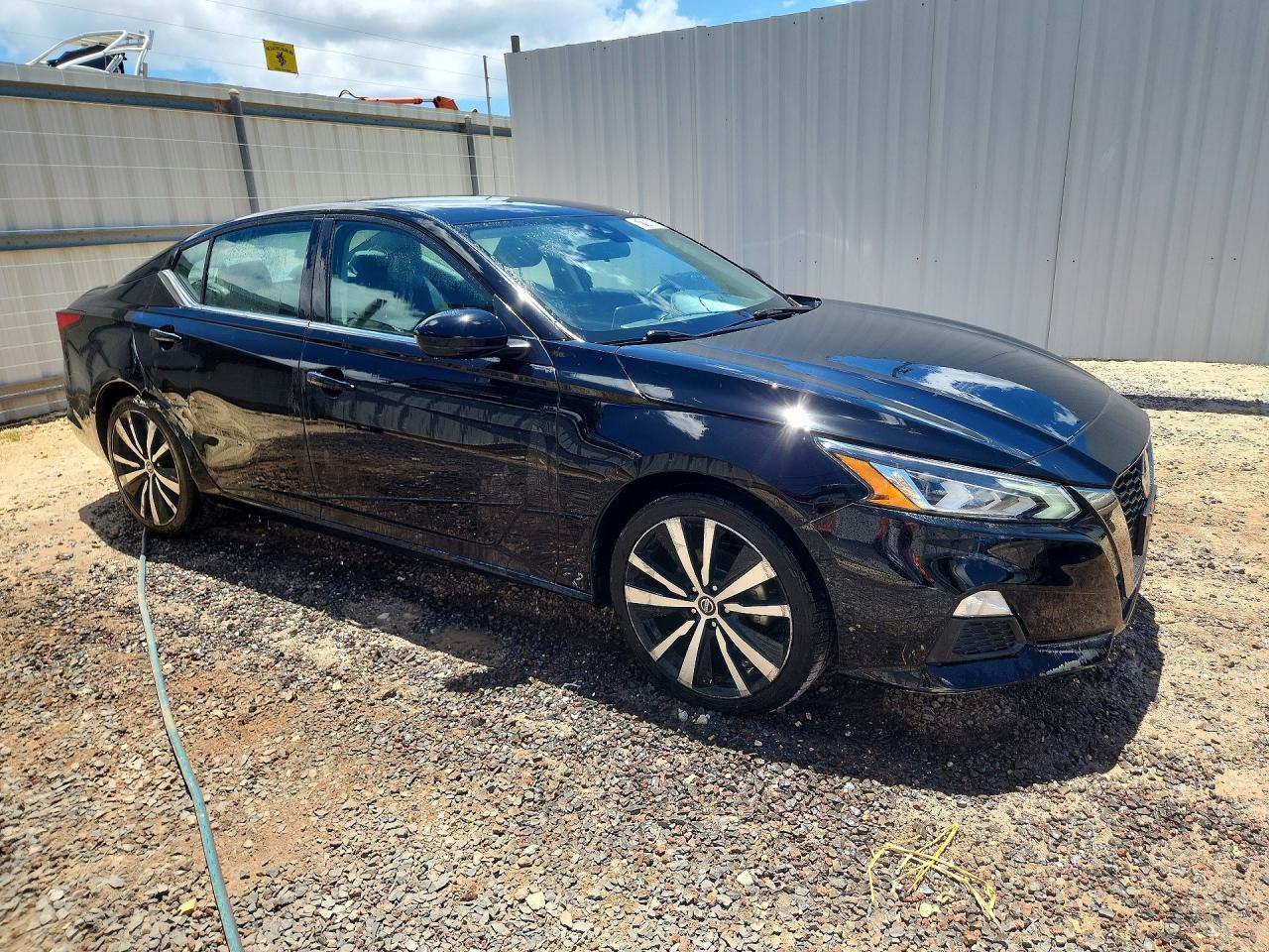 2021 Nissan Altima Sr - zdjęcie 4