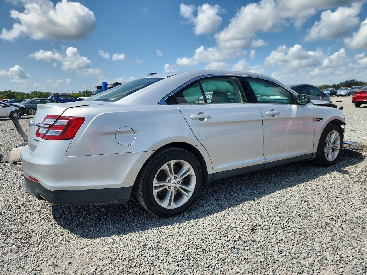 2016 Ford Taurus Se - zdjęcie 3