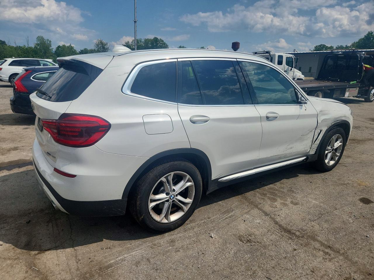 2021 BMW X3 xDrive30I - zdjęcie 3