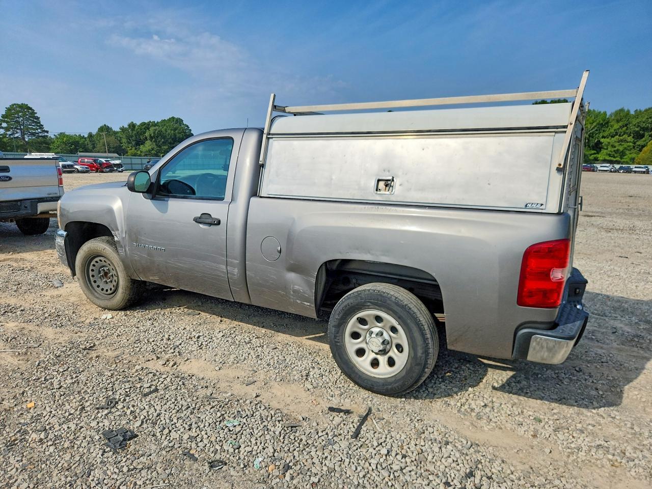 2013 Chevrolet Silverado C1500 - zdjęcie 2