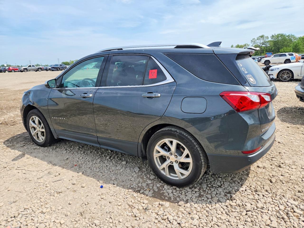 2020 Chevrolet Equinox Premier - zdjęcie 2