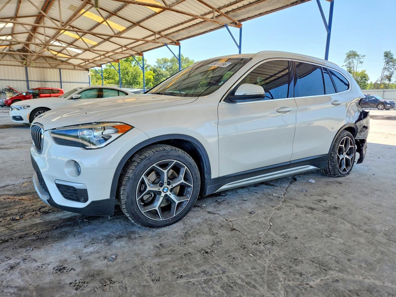 2019 BMW X1 xDrive28I - zdjęcie główne