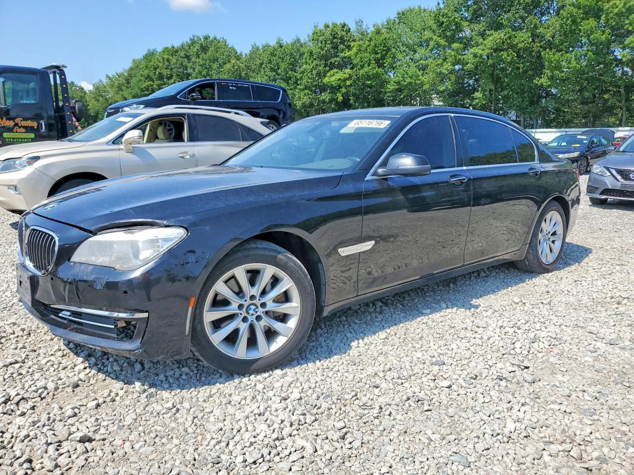 2015 BMW Seria 7 740Li - zdjęcie główne