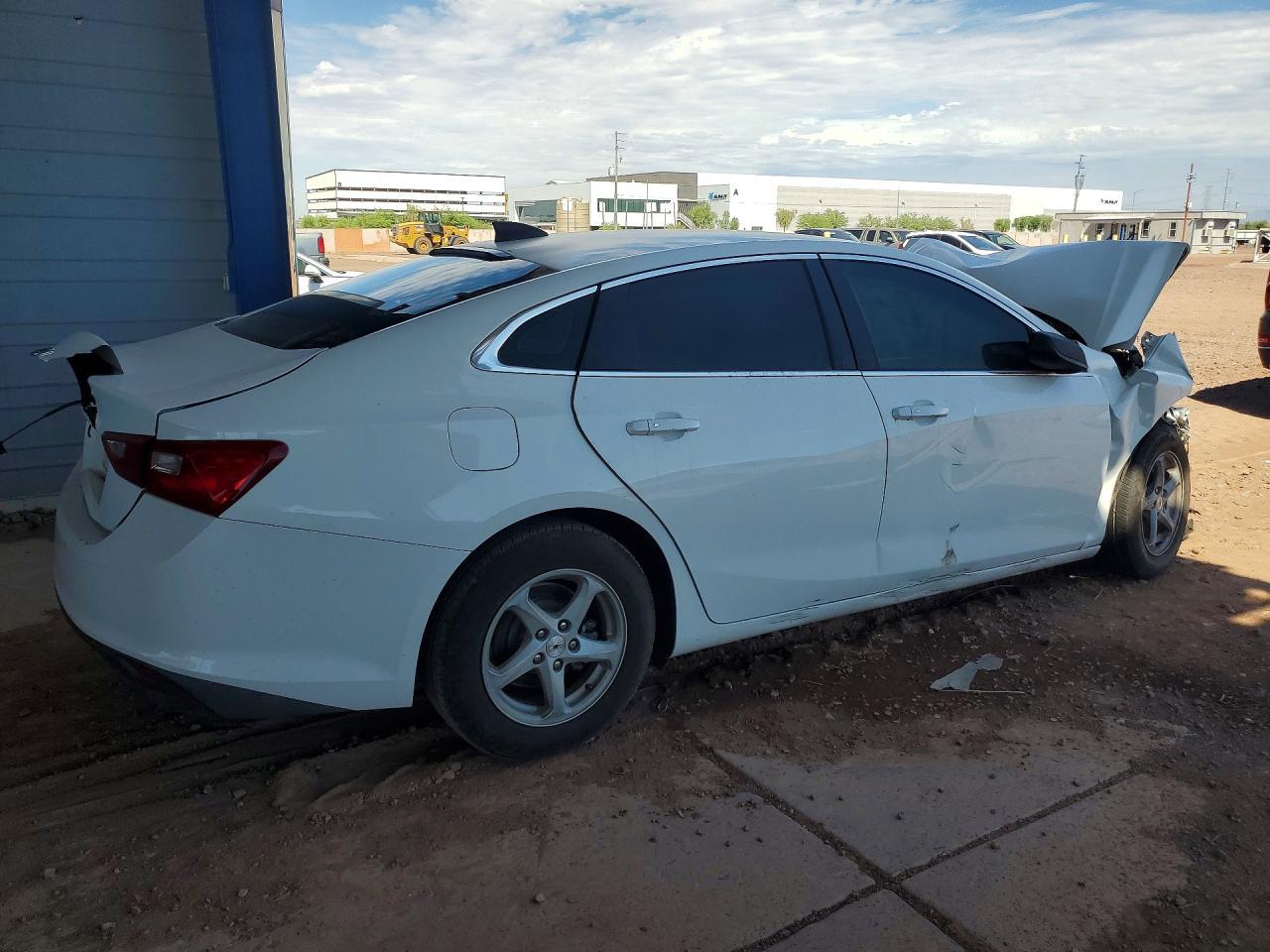 2017 Chevrolet Malibu Ls - zdjęcie 3
